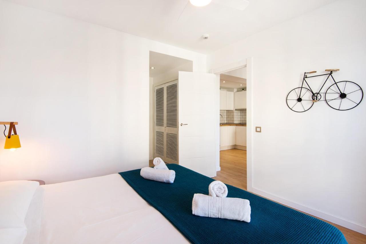 Aloha Puerto Private Apartment 1St Line Carihuela Beach Torremolinos Eksteriør billede