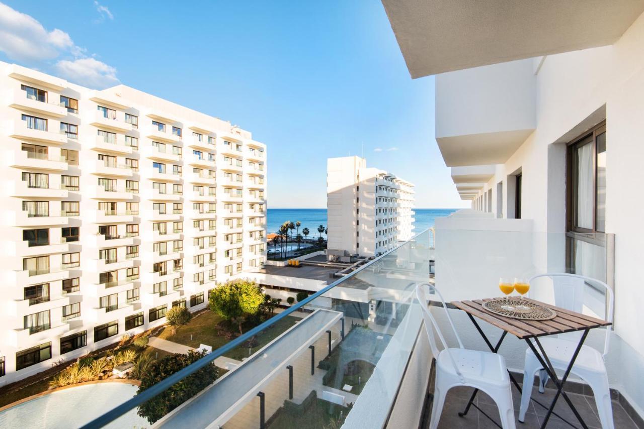 Aloha Puerto Private Apartment 1St Line Carihuela Beach Torremolinos Eksteriør billede