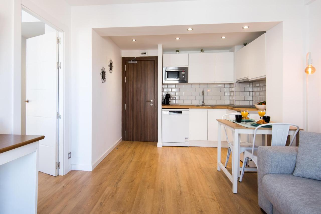 Aloha Puerto Private Apartment 1St Line Carihuela Beach Torremolinos Eksteriør billede