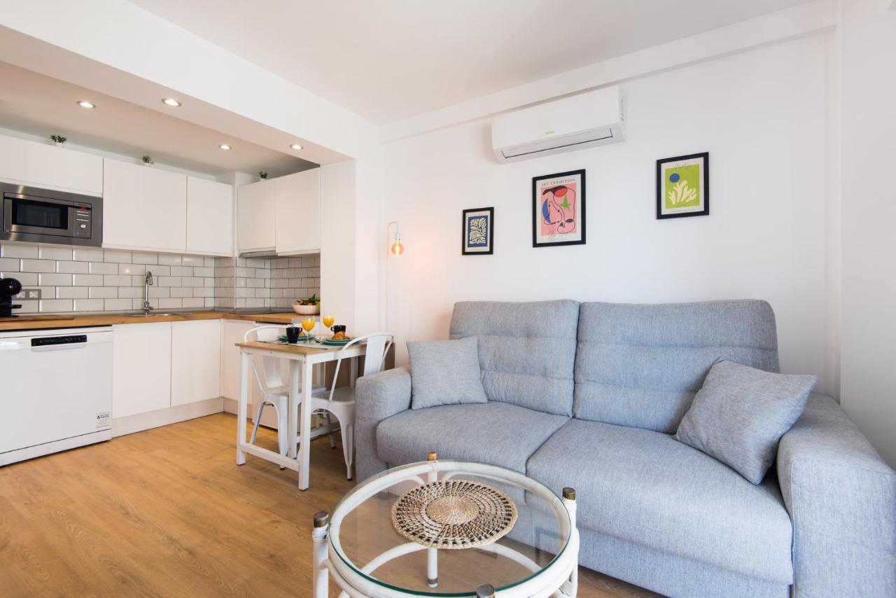 Aloha Puerto Private Apartment 1St Line Carihuela Beach Torremolinos Eksteriør billede